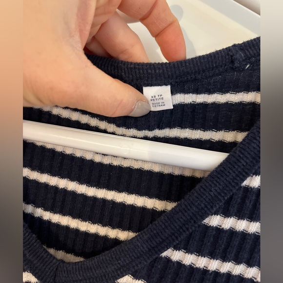 GAP Ribbed bodycon dress - like new 🤍💙 - Picture 4 of 7